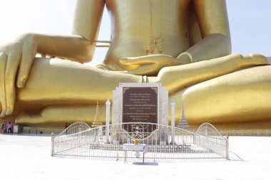 Ang Thong, Thialand 'daki Buda anıtının kısmi görüntüsü