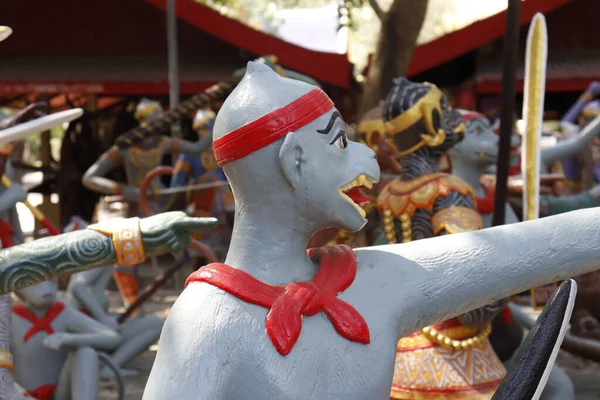 Thailand Ang Thong Wat Muang Templet - Stock-foto