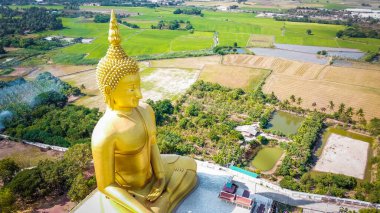 Ang Tanga, Tayland 'daki Altın Buda Anıtı' nın havadan çekimi