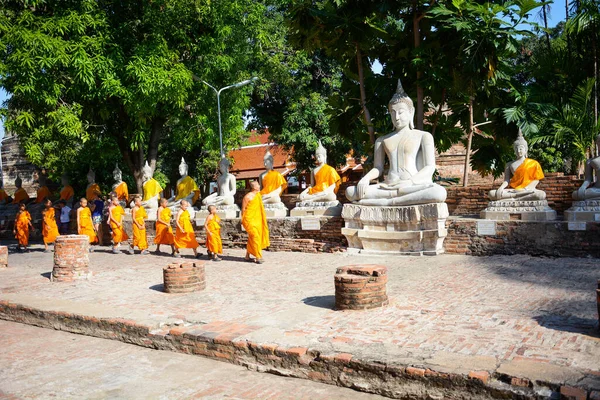 Tajlandia Ayutthayę Widok Wat Yai Chai Mongkhol Rozciągacz — Zdjęcie stockowe