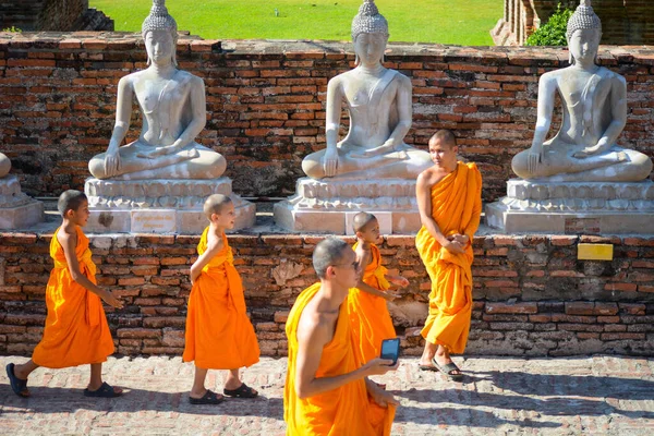 Tayland. Ayutthaya. Wat Yai Chai Mongkhol Tapınağı manzarası.
