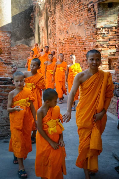 Tayland. Ayutthaya. Wat Yai Chai Mongkhol Tapınağı manzarası.