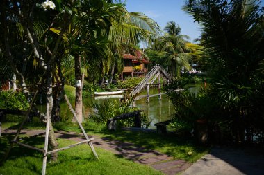 Tayland. Ayutthaya. Şehrin güzel bir manzarası.