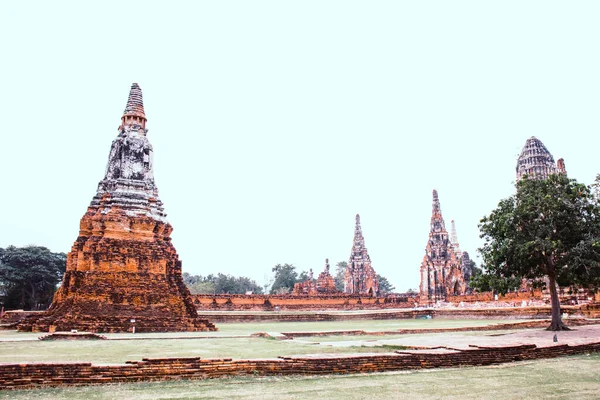 Thaimaassa Ayutthayaa Wat Chaiwatthanaram Temppeli — kuvapankkivalokuva