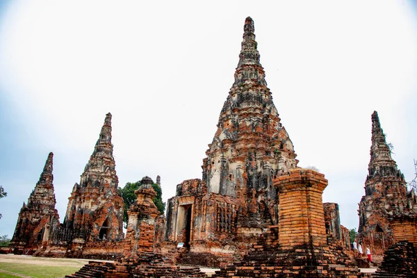 Thaimaassa Ayutthayaa Wat Chaiwatthanaram Temppeli — kuvapankkivalokuva