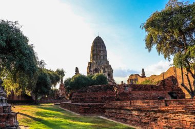 Tayland. Ayutthaya. Wat Ratcha Burana Tapınağı