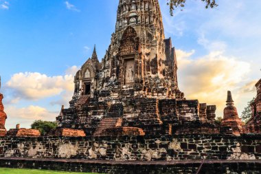 Tayland. Ayutthaya. Wat Ratcha Burana Tapınağı