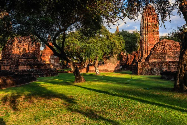 Ayutthaya Wat Ratcha Burana寺 — 图库照片