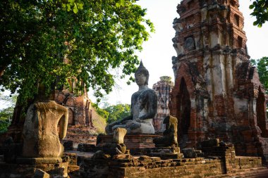Oturan Buda heykeli, Ayutthaya, Tayland