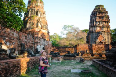 Tayland. Ayutthaya. Wat Mahathat tapınağı