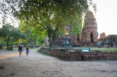 Tayland. Ayutthaya. Wat Mahathat tapınağı