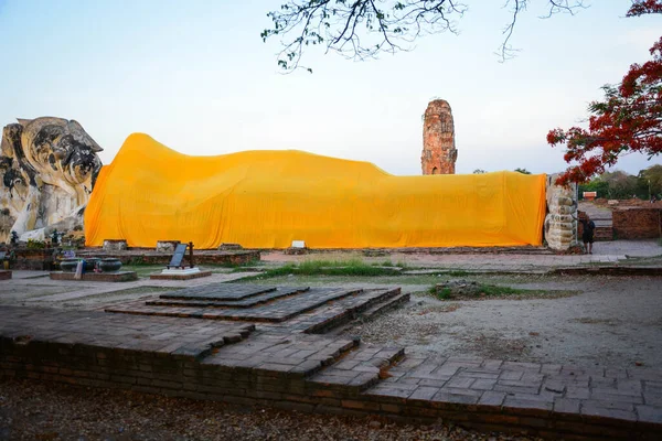 Tailandia Ayutthaya Templo Wat Lokayasutharam — Foto de Stock