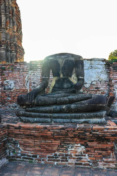 Oturan Buda Heykeli Wat Mahathat Tapınağı Ayutthaya Tayland — Stok fotoğraf