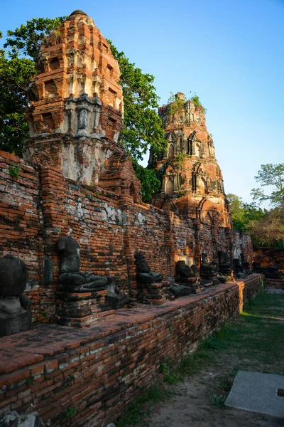 Kamienne Starożytne Ruiny Świątyni Wat Mahathat Ayutthaya Tajlandia — Zdjęcie stockowe