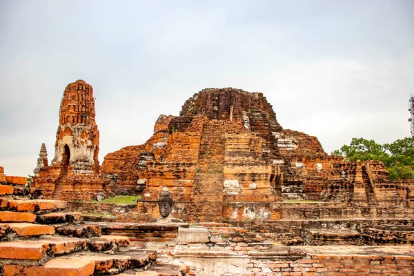 Pedra Ruínas Antigas Wat Mahathat Temple Ayutthaya Tailândia — Fotografia de Stock