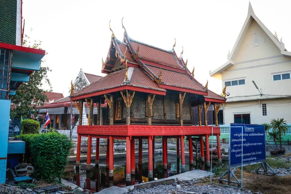 Wat Paknam Bhasicharoen寺 — 图库照片