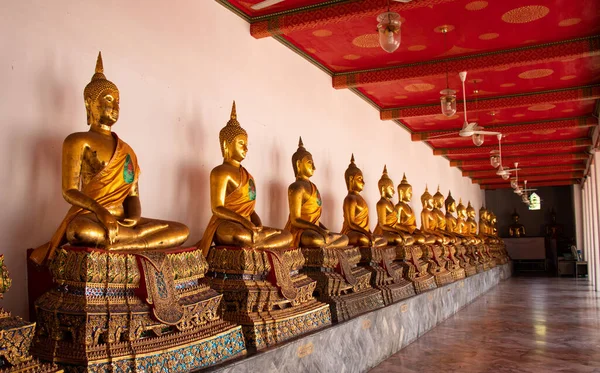 Золотой Будда Храма Ват Пхо Таиланд — стоковое фото