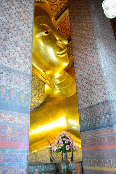 Άγαλμα Του Βούδα Στο Ναό Wat Pho Στην Μπανγκόκ Ταϊλάνδη — Φωτογραφία Αρχείου