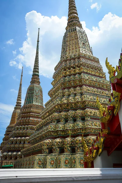 Wat Pho Temple Estátuas Antigas Bangkok Tailândia — Fotografia de Stock