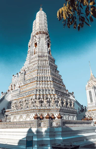 Alacsony Szög Kilátás Wat Arun Temple Bangkokban Thaiföldön — Stock Fotó