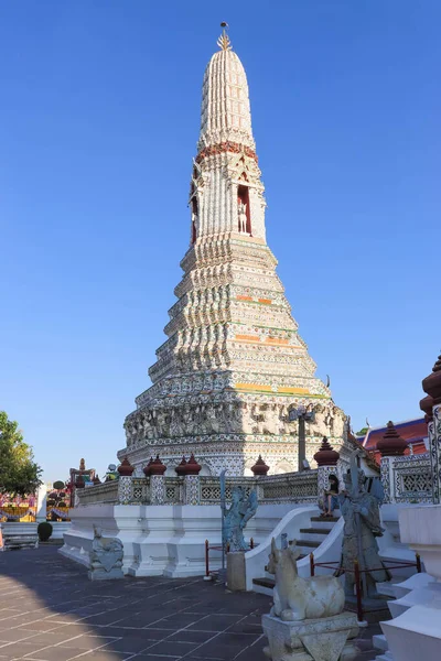 Vista Ángulo Bajo Del Templo Wat Arun Bangkok Tailandia — Foto de Stock