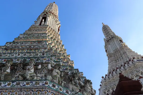 Alacsony Szög Kilátás Wat Arun Temple Bangkokban Thaiföldön — Stock Fotó