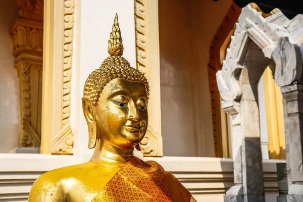 Thajsko Bangkok Wat Traimit Temple — Stock fotografie