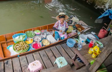 Tayland. Bangkok 'ta. Talingchan Yüzen Piyasa.