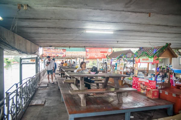 Thajsko Bangkok Talingchan Floating Market — Stock fotografie