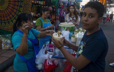 Tayland. Bangkok 'ta. Khao San Yolu.
