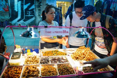 Tayland. Bangkok 'ta. Khao San Yolu.