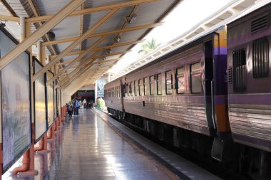 Tayland. Chiang Mai. Şehirdeki Tren İstasyonu manzarası.