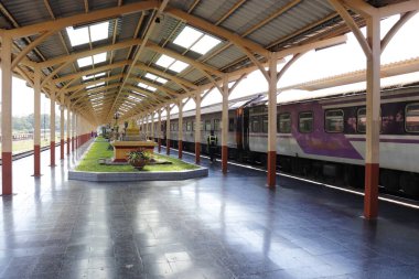 Tayland. Chiang Mai. Şehirdeki Tren İstasyonu manzarası.