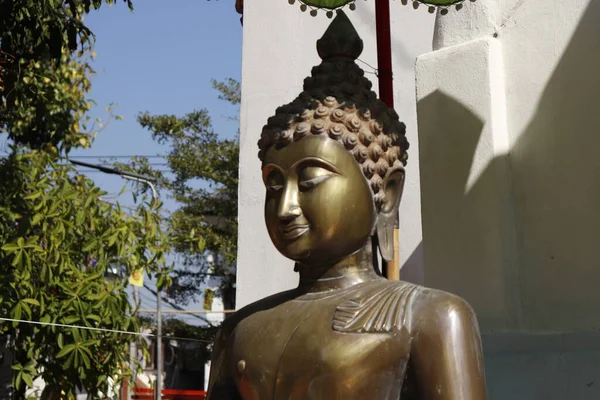 Tajlandia Chiang Mai Buddyjska Świątynia Mieście — Zdjęcie stockowe