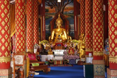 Tayland. Chiang Mai. Şehirde bir Budist tapınağı..