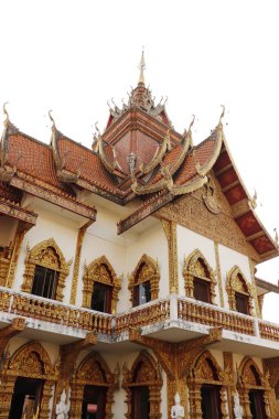 Tayland. Chiang Mai. Bir Budist tapınağı..