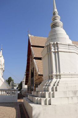Tayland. Chiang Mai. Bir Budist tapınağı..