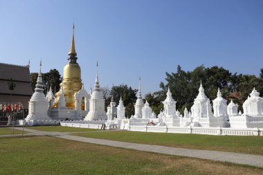 Tayland. Chiang Mai. Bir Budist tapınağı..