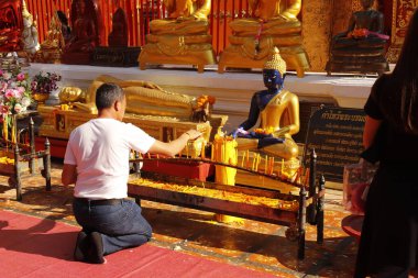 Tayland. Chiang Mai. Wat Doi Suthep tapınağının manzarası..