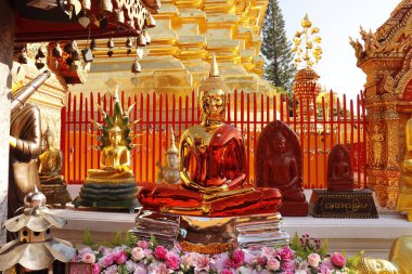 Tayland. Chiang Mai. Wat Doi Suthep tapınağının manzarası..