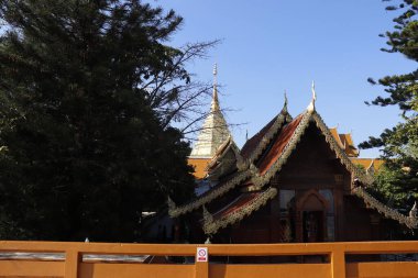 Tayland. Chiang Mai. Wat Doi Suthep tapınağının manzarası..