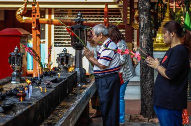 Tayland. Chiang Mai. Wat Phra Singh tapınağının manzarası..