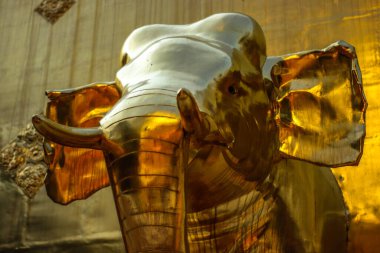 Tayland. Chiang Mai. Wat Phra Singh tapınağının manzarası..