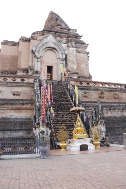 Tayland. Chiang Mai. Wat Chedi Luang Tapınağı manzarası.