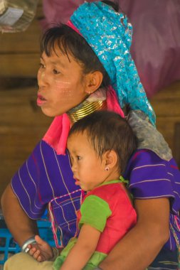 Tayland. Chiang Mai. Zürafalar Kadın Köyü