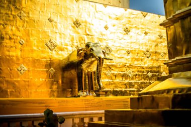 Tayland. Chiang Mai. Wat Phra Singh Tapınağı