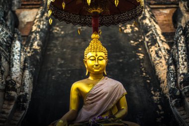Tayland. Chiang Mai. Wat Chedi Luang Tapınağı