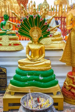 Tayland. Chiang Mai. Wat Doi Suthep Tapınağı