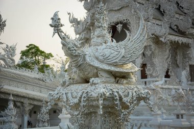 Tayland. Chiang Rai. Beyaz Tapınağın güzel bir manzarası