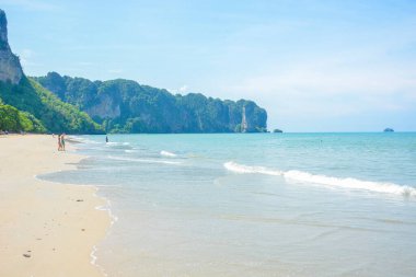 Tayland. Krabi sahilinin güzel bir manzarası..